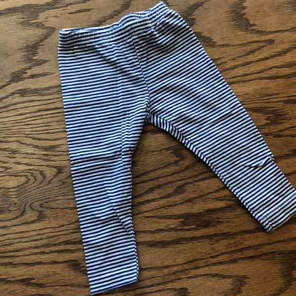 ⭐️ Carter’s 2-piece Girl’s Floral Shirt with Matching Leggings set - Picture 3 of 4